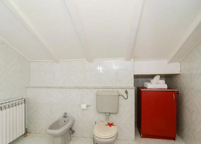 Emma - Two Bedroom With Balcony And Sea View *