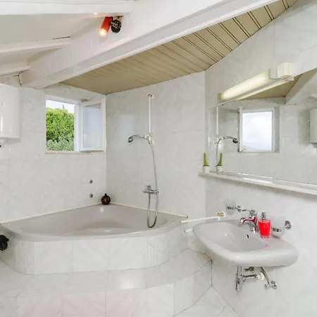 Lejlighed Emma - Two Bedroom With Balcony And Sea View