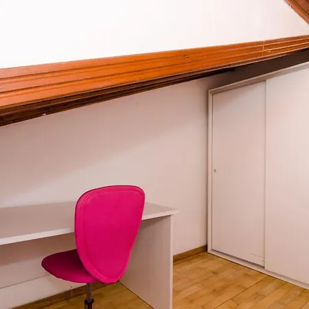 Emma - Two Bedroom With Balcony And Sea View *