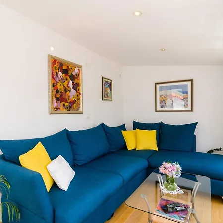 Apartment Emma - Two Bedroom With Balcony And Sea View