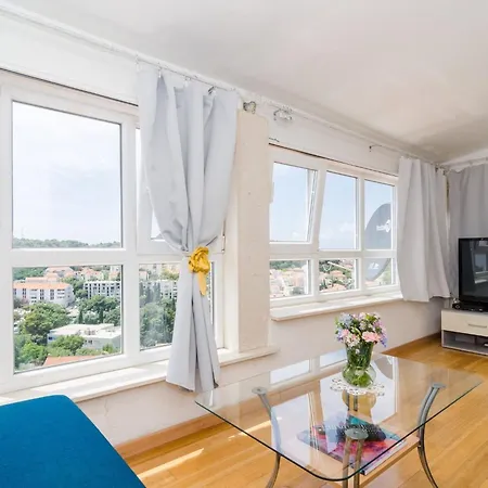 Emma - Two Bedroom With Balcony And Sea View Apartament *