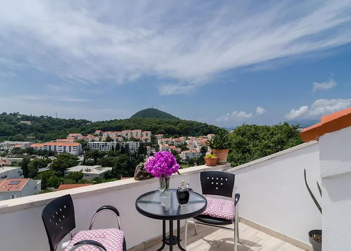 Emma - Two Bedroom With Balcony And Sea View Apartmán Dubrovník