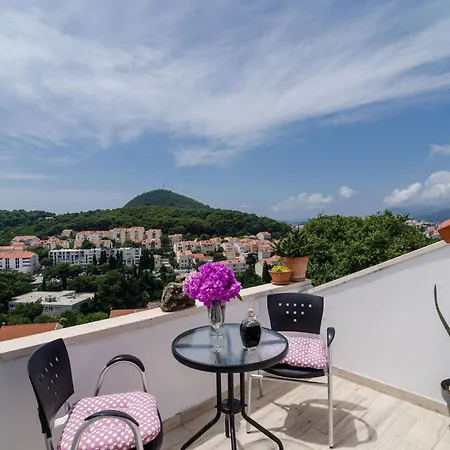 Emma - Two Bedroom With Balcony And Sea View Dubrownik