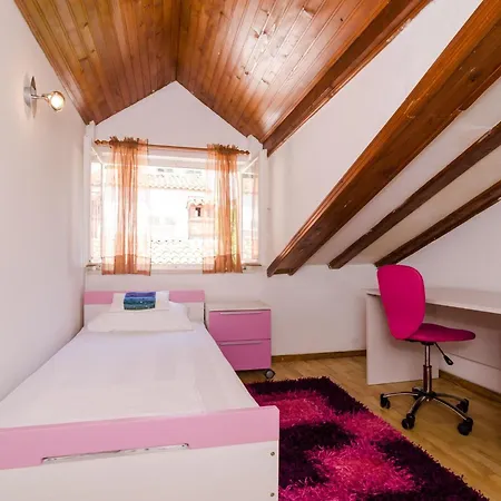 Emma - Two Bedroom With Balcony And Sea View 두브로브니크