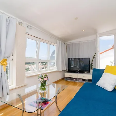 Emma - Two Bedroom With Balcony And Sea View 아파트 두브로브니크